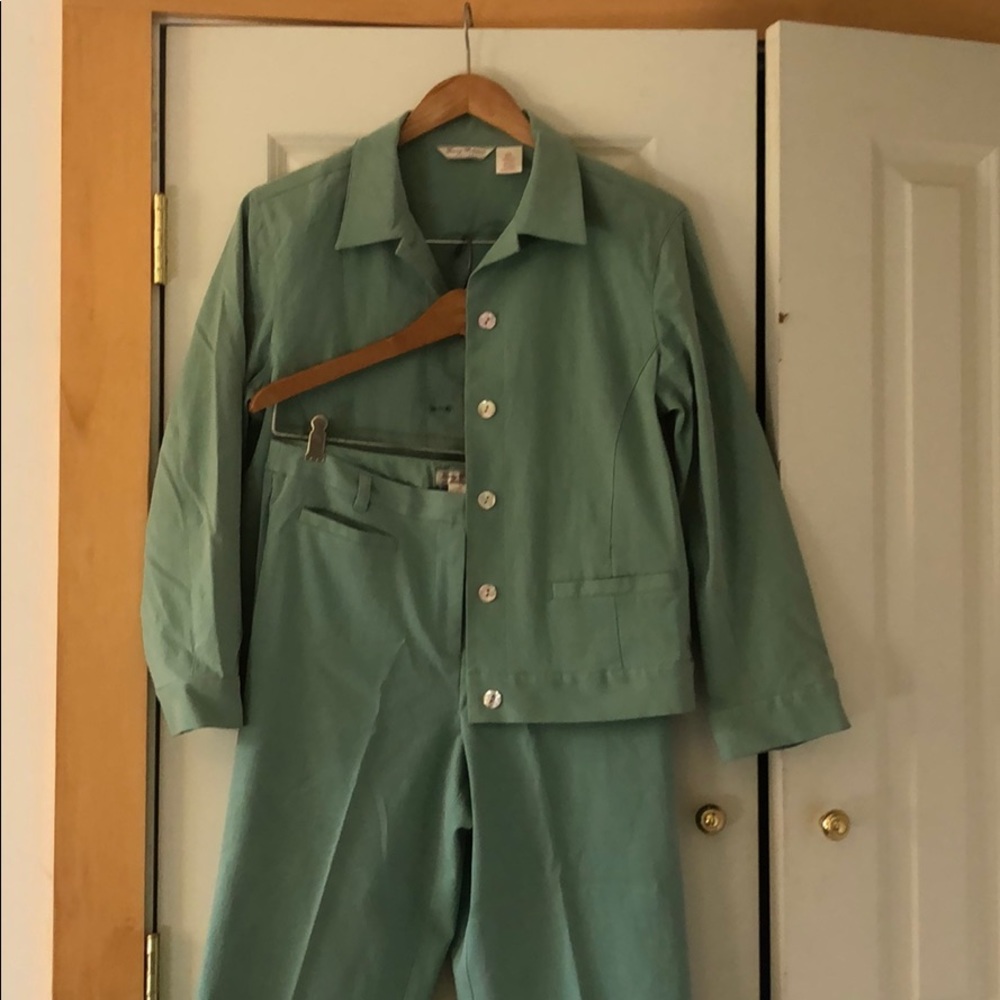Tommy Bahama Mint Green Silk Pant Suit w/ Blazer